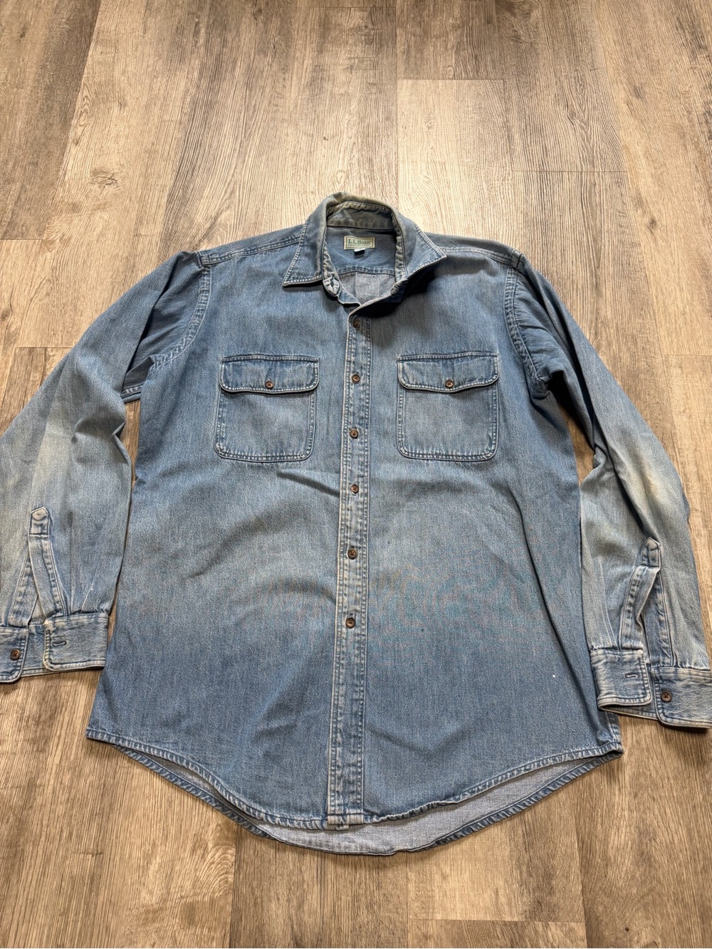 L.L. Bean Men's Washed Denim Button-Down Shirt - Light Blue USA made VTG Y2K